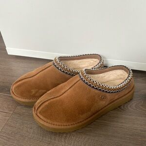 UGG Tasman